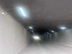 海沧公路部门抢修故障照明点亮群众平安出行路