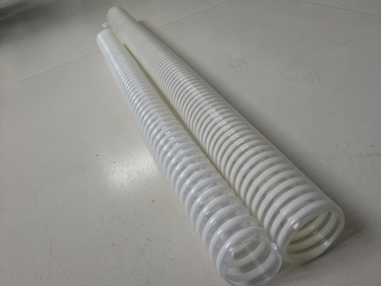 临沂鲁驰取得具有校正功能用的橡胶输送带生产边角切割装置及方法专利